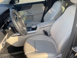 2020 Mercedes-Benz GLA 250 II (H247), чёрный, 3700000 рублей, вид 5
