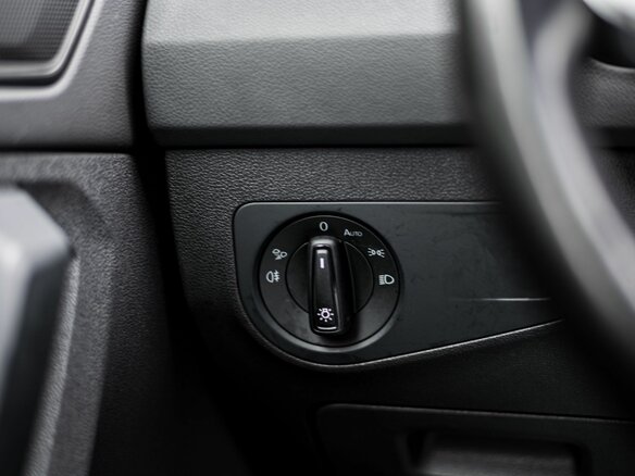 2021 Volkswagen Tiguan II Рестайлинг, серебристый, 2305000 рублей - вид 10