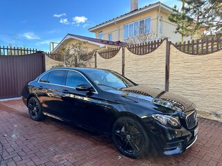 2020 Mercedes-Benz E-Класс 200 V (W213, S213, C238), чёрный, 4000000 рублей, вид 2