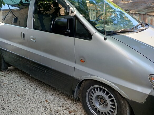 2002 Hyundai Starex I Рестайлинг, серый - вид 7