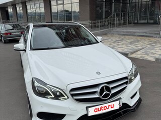 2013 Mercedes-Benz E-Класс 200 IV (W212, S212, C207) Рестайлинг, белый, 2050000 рублей, вид 3