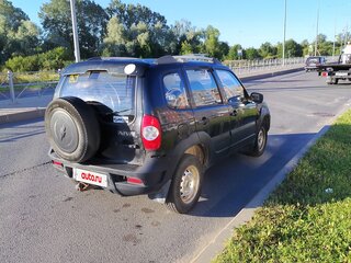 2010 Chevrolet Niva I Рестайлинг, чёрный, 189000 рублей, вид 4