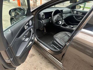 2017 Mercedes-Benz E-Класс 200 V (W213, S213, C238), коричневый, 2400000 рублей, вид 5