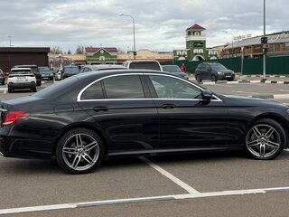 2018 Mercedes-Benz E-Класс 220 d V (W213, S213, C238), чёрный, 2899000 рублей, вид 3