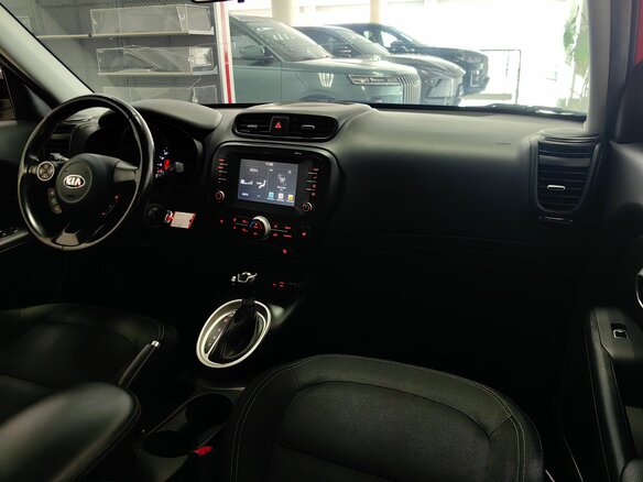 2018 Kia Soul II Рестайлинг, красный - вид 12