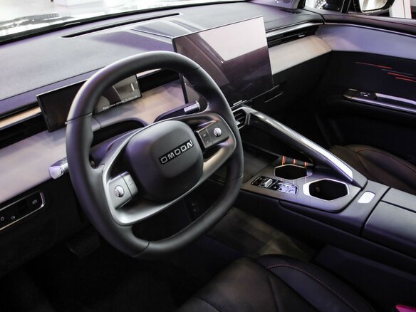2026 Omoda C5 II, чёрный - вид 15