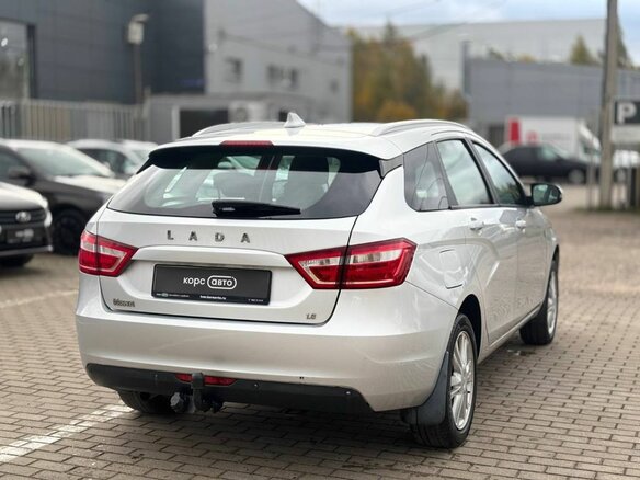 2018 Lada (ВАЗ) Vesta SW I, серебристый, 927000 рублей - вид 5