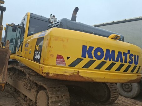 2022 Komatsu PC300, жёлтый, 11252000 рублей, вид 4