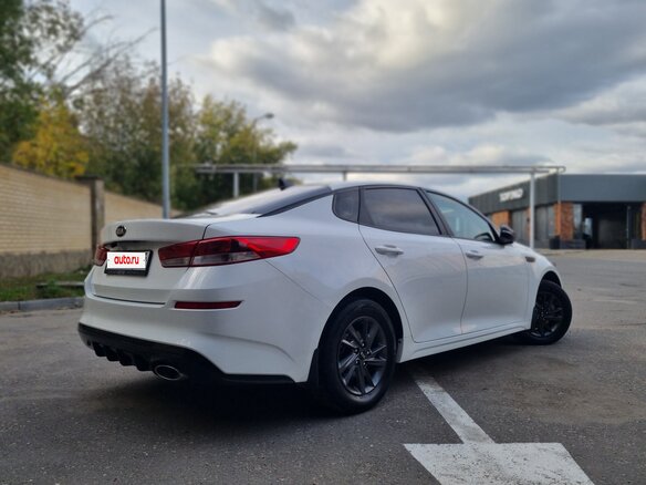 2020 Kia Optima IV Рестайлинг, белый - вид 5