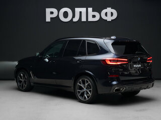 2020 BMW X5 M50d IV (G05/G18), чёрный, 7400000 рублей, вид 4