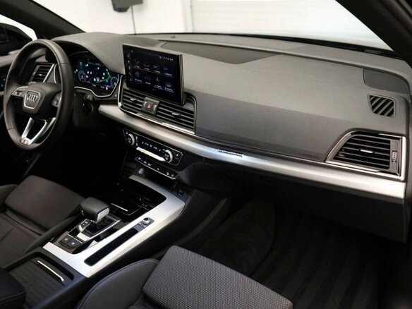 2024 Audi Q5 40 TDI II (FY) Рестайлинг, чёрный, 5900000 рублей - вид 7