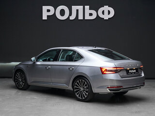 2025 Skoda Superb III Рестайлинг, серый, 4450000 рублей, вид 4