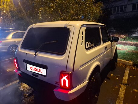 2015 Lada (ВАЗ) 2121 (4x4) Urban I Рестайлинг, белый, 640000 рублей, вид 3