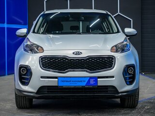 2018 Kia Sportage IV Рестайлинг, серебристый, 1780000 рублей, вид 4
