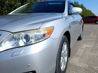 2010 Toyota Camry VI (XV40) Рестайлинг, серебристый, 1140000 рублей, вид 3