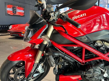 2014 Ducati Streetfighter, красный, 600000 рублей, вид 4