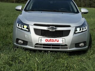 2012 Chevrolet Cruze I Рестайлинг, серебристый, 700000 рублей, вид 3