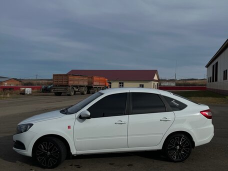 2023 Lada (ВАЗ) Granta I Рестайлинг, белый, 790000 рублей, вид 3