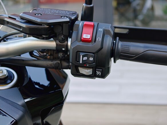2025 Honda X-ADV, чёрный, 1520000 рублей - вид 6