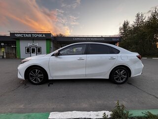 2021 Kia K3 II Рестайлинг, белый, 1500000 рублей, вид 5