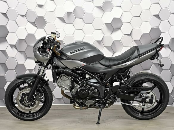 2020 Suzuki SV 650, серый, 625000 рублей - вид 3