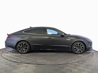 2020 Hyundai Sonata VIII (DN8), чёрный, 2490000 рублей, вид 4