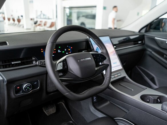 2026 Jeland J6, чёрный, 2549000 рублей - вид 11