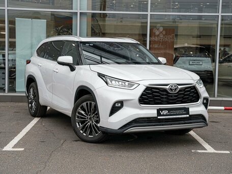 2026 Toyota Highlander IV (XU70), белый, 5900000 рублей, вид 3
