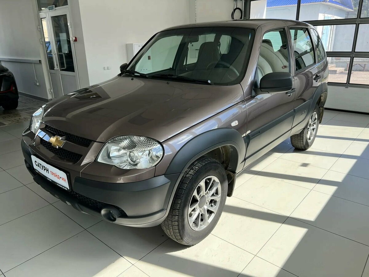 Открыть фотографии: Chevrolet Niva I Рестайлинг