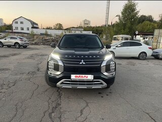 2021 Mitsubishi Outlander IV, чёрный, 2950000 рублей, вид 2
