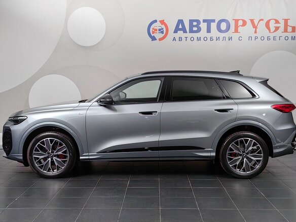 2026 Audi Q5 L III (GU), серебристый, 6585000 рублей - вид 5