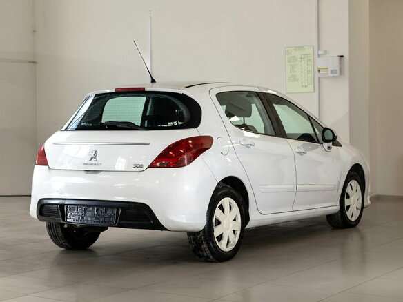 2011 Peugeot 308 I Рестайлинг, белый, 550000 рублей - вид 5