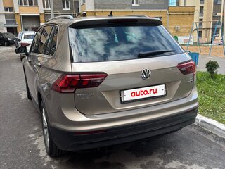 2018 Volkswagen Tiguan II, бежевый, 2100000 рублей, вид 5