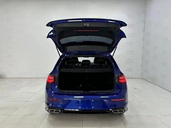 2022 Volkswagen Golf VIII, синий, 1679000 рублей - вид 12