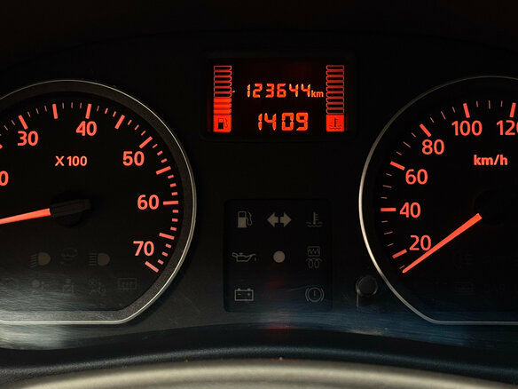 2011 Renault Logan I Рестайлинг, синий, 405000 рублей - вид 8