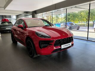2020 Porsche Macan GTS I Рестайлинг, красный, 7080000 рублей, вид 3