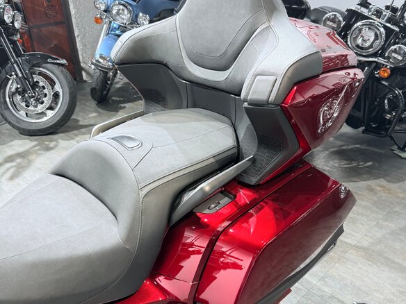 2023 Honda GL 1800 Gold Wing, красный - вид 22