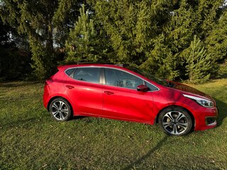 2017 Kia Ceed II Рестайлинг, красный, 1550000 рублей, вид 4