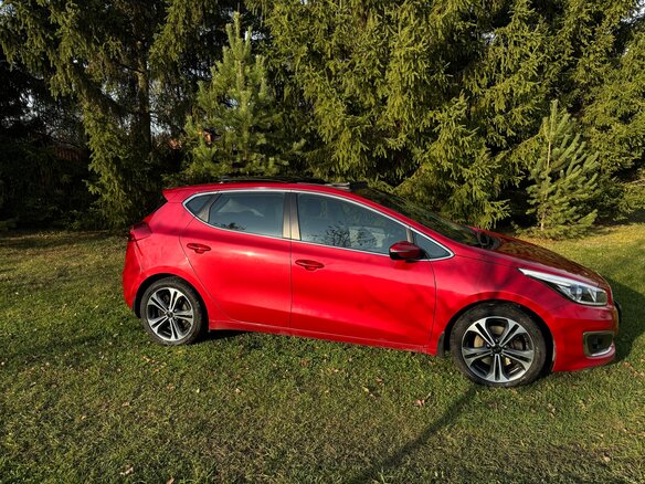 2017 Kia Ceed II Рестайлинг, красный, 1550000 рублей - вид 3