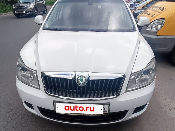 2012 Skoda Octavia II (A5) Рестайлинг, белый, 980000 рублей