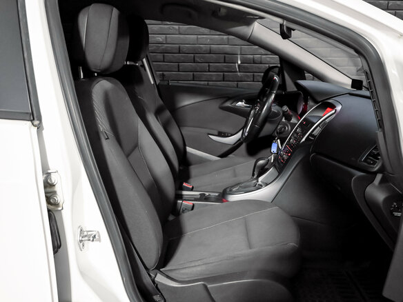 2014 Opel Astra J Рестайлинг, белый, 936000 рублей - вид 9