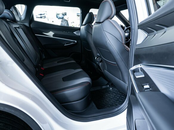 2026 Geely Cityray, белый, 2954990 рублей - вид 6