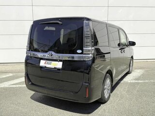 2019 Toyota Voxy III (R80) Рестайлинг, чёрный, 1880000 рублей, вид 5