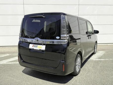 2019 Toyota Voxy III (R80) Рестайлинг, чёрный, 1970000 рублей, вид 5