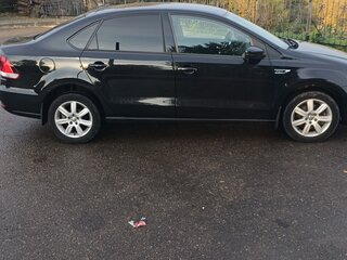 2018 Volkswagen Polo V Рестайлинг, чёрный, 1350000 рублей, вид 3