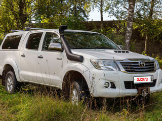 2013 Toyota Hilux VII Рестайлинг, белый, 2510000 рублей, вид 3
