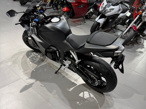 2023 Honda CBR 600RR, чёрный, 895000 рублей - вид 14