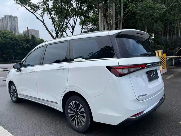 2022 Wuling Jiachen, белый, 1000000 рублей - вид 6