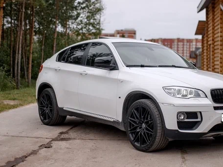 2013 BMW X6 35i I (E71) Рестайлинг, белый, 2570000 рублей, вид 1