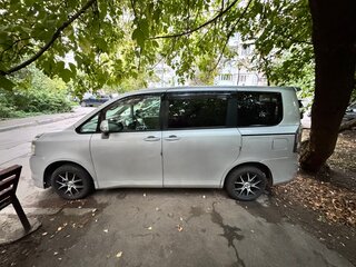 2008 Toyota Voxy II (R70), серый, 880000 рублей, вид 4